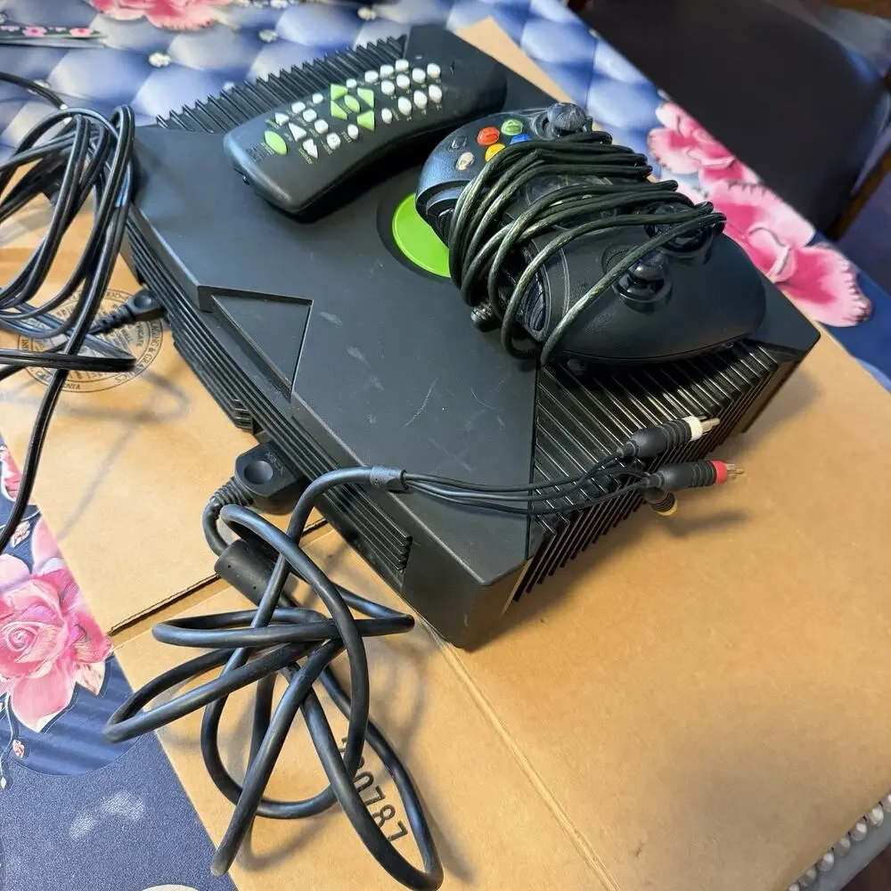 Original Xbox Video Game Console W Cables/Controller/Remote FLASHING RED LIGHT